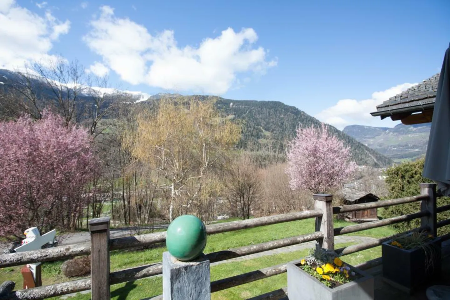 RARE ITEM! Family house in a quiet and sunny location - Photo 7 of 8