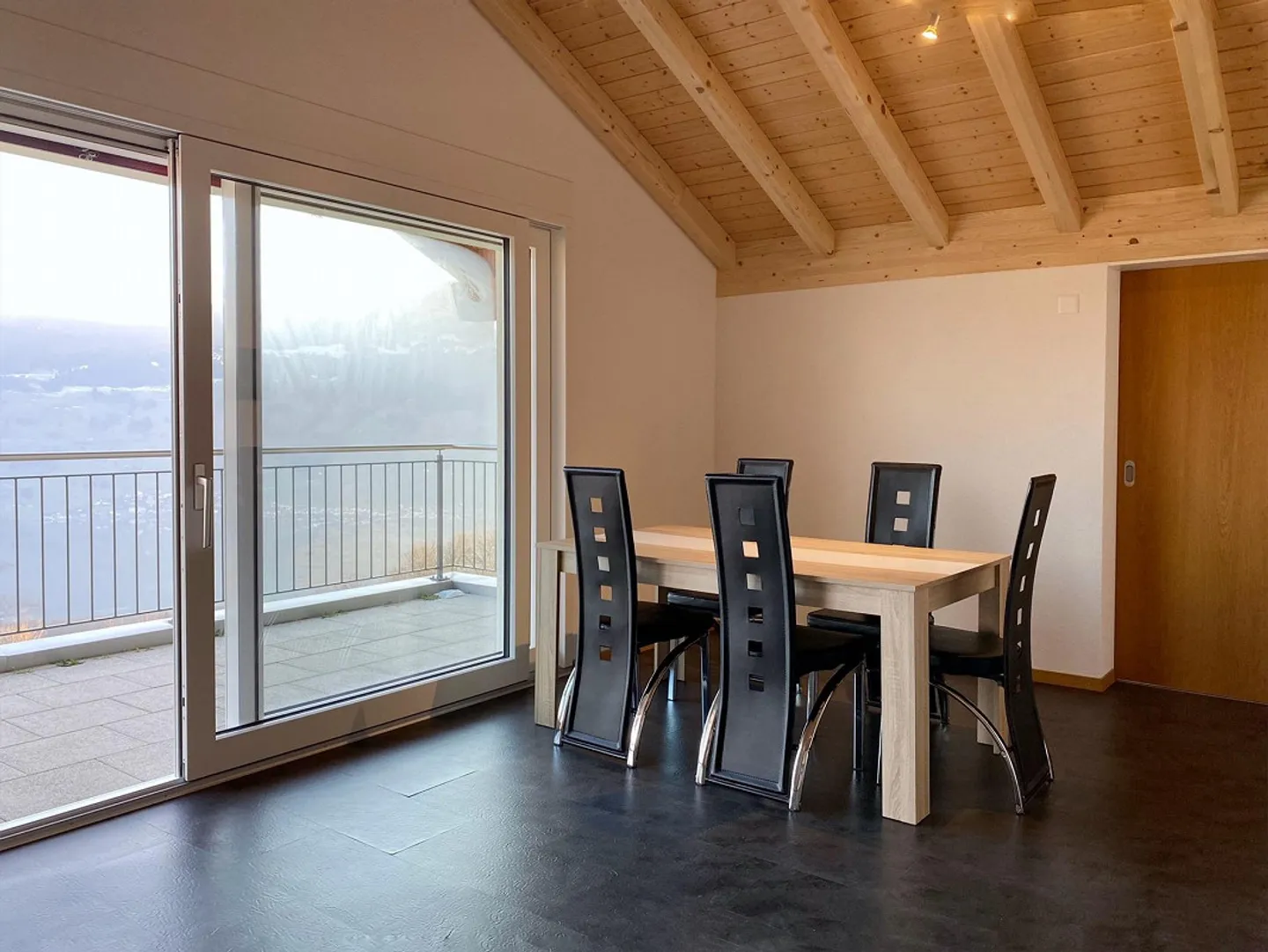 2.5 Zimmer Dachwohnung - Foto 3 von 12