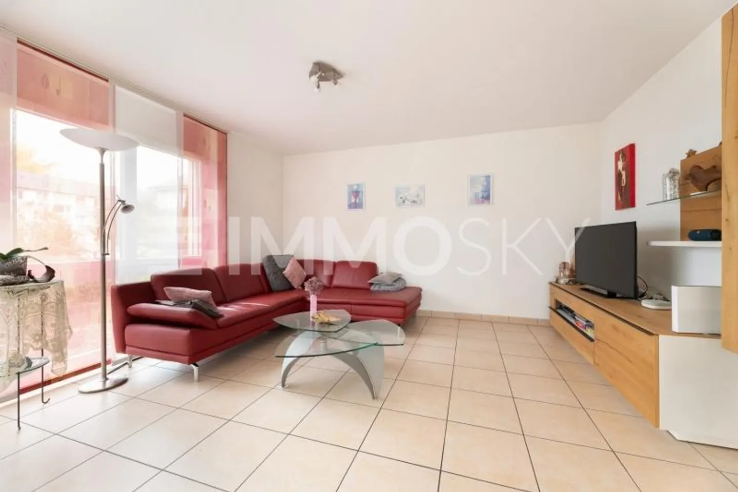 Stylish home in harmony with nature - Photo 4 of 5