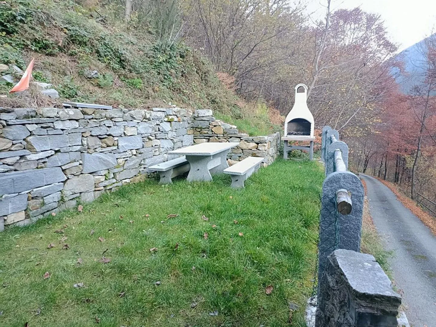 RIFUGIO RUSTICO CON VISTA PANORAMICA SULLE MONTAGNE - Foto 3 di 6