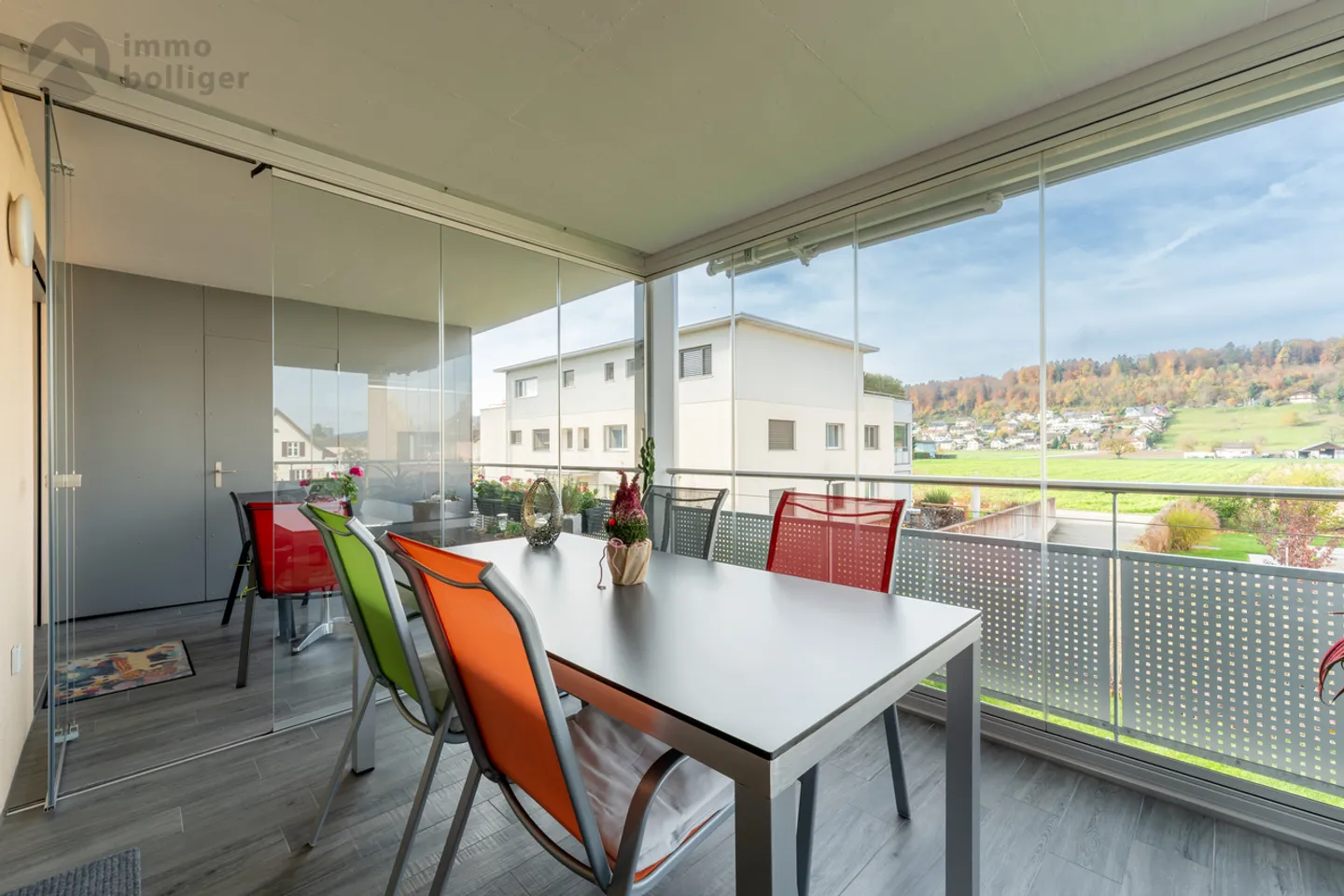 Modern Apartment with Scenic Views - Photo 8 of 12