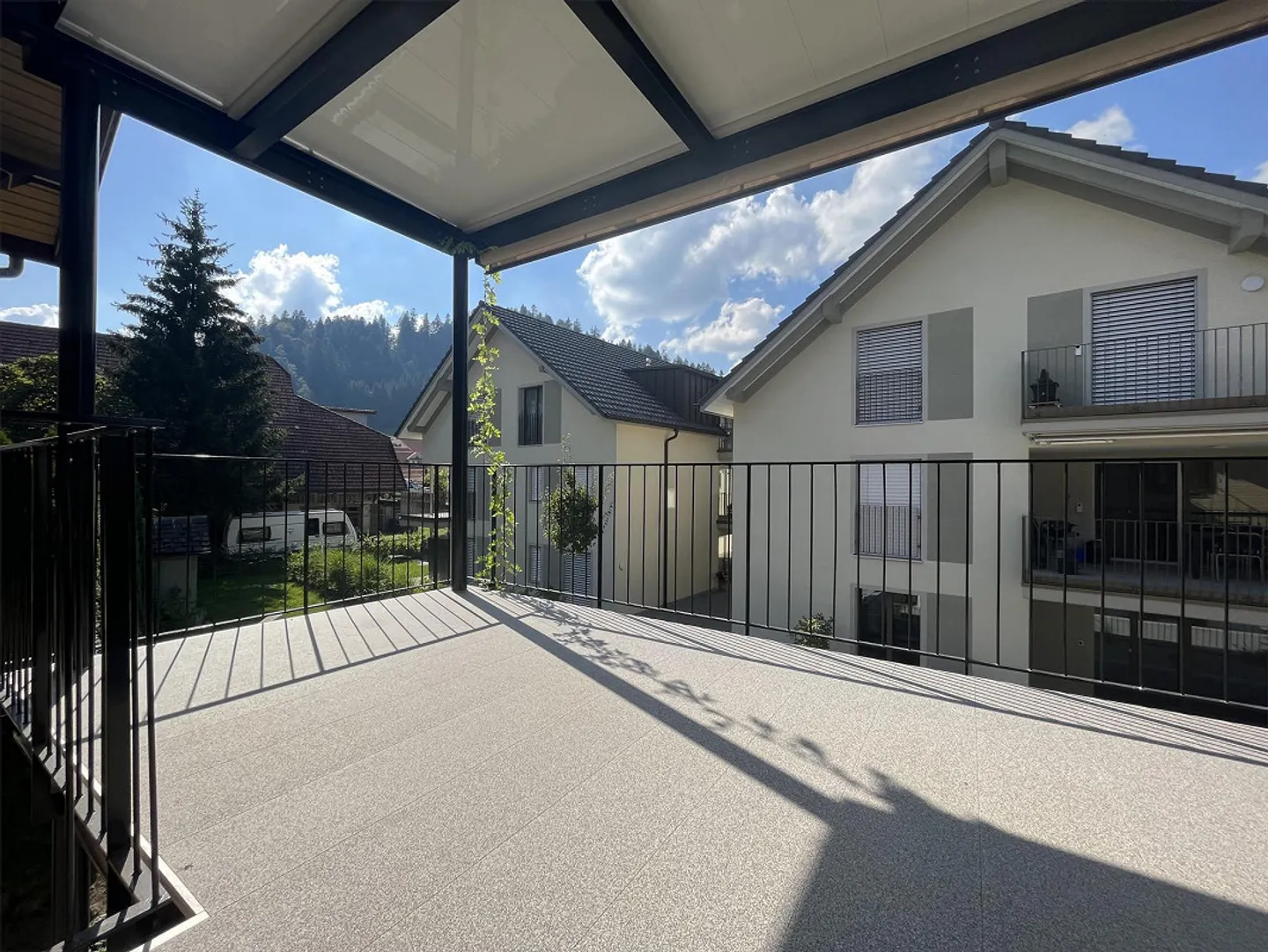 Charmantes Chalet mit modernem Komfort - Foto 2 von 9