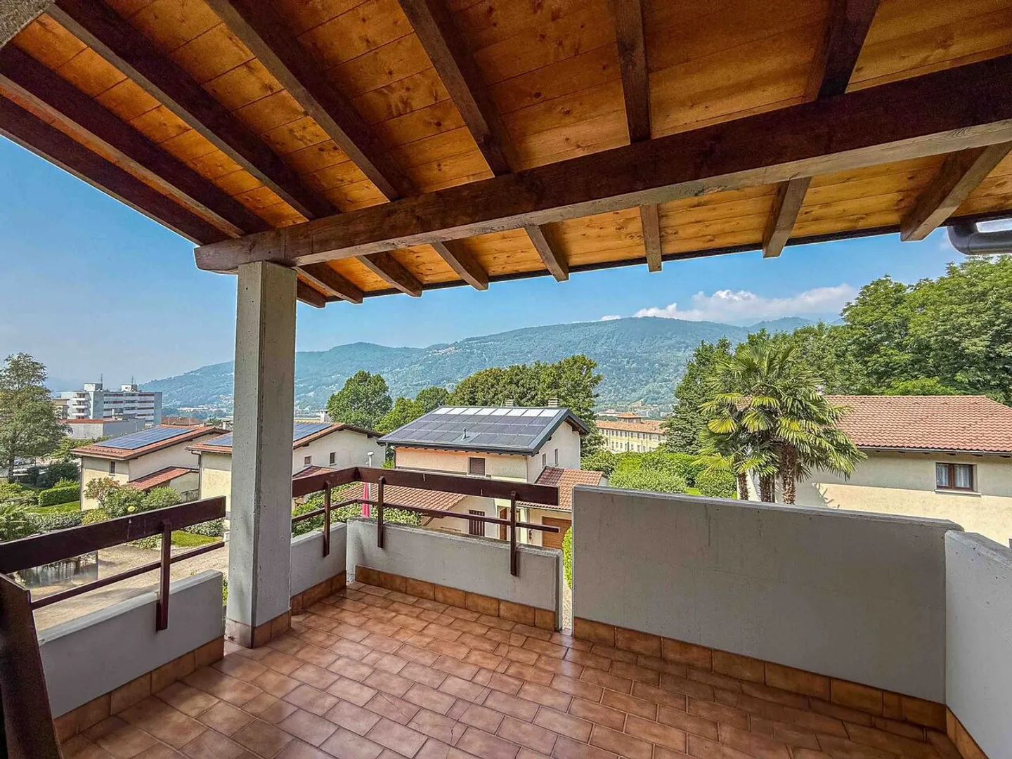 Zwillingshaus mit Garten und Hobbyraum in Vezia - Foto 8 von 9