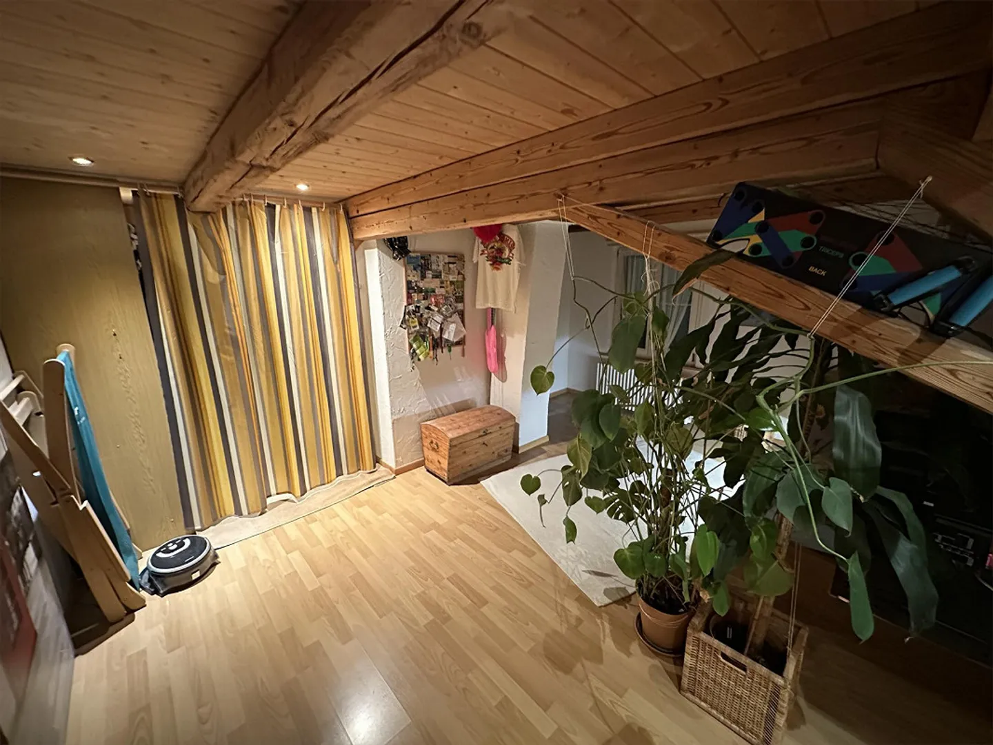 Charming 2.5-room attic apartment & balcony in Ötwil near Gähwil (Kirchberg) - Photo 5 of 8