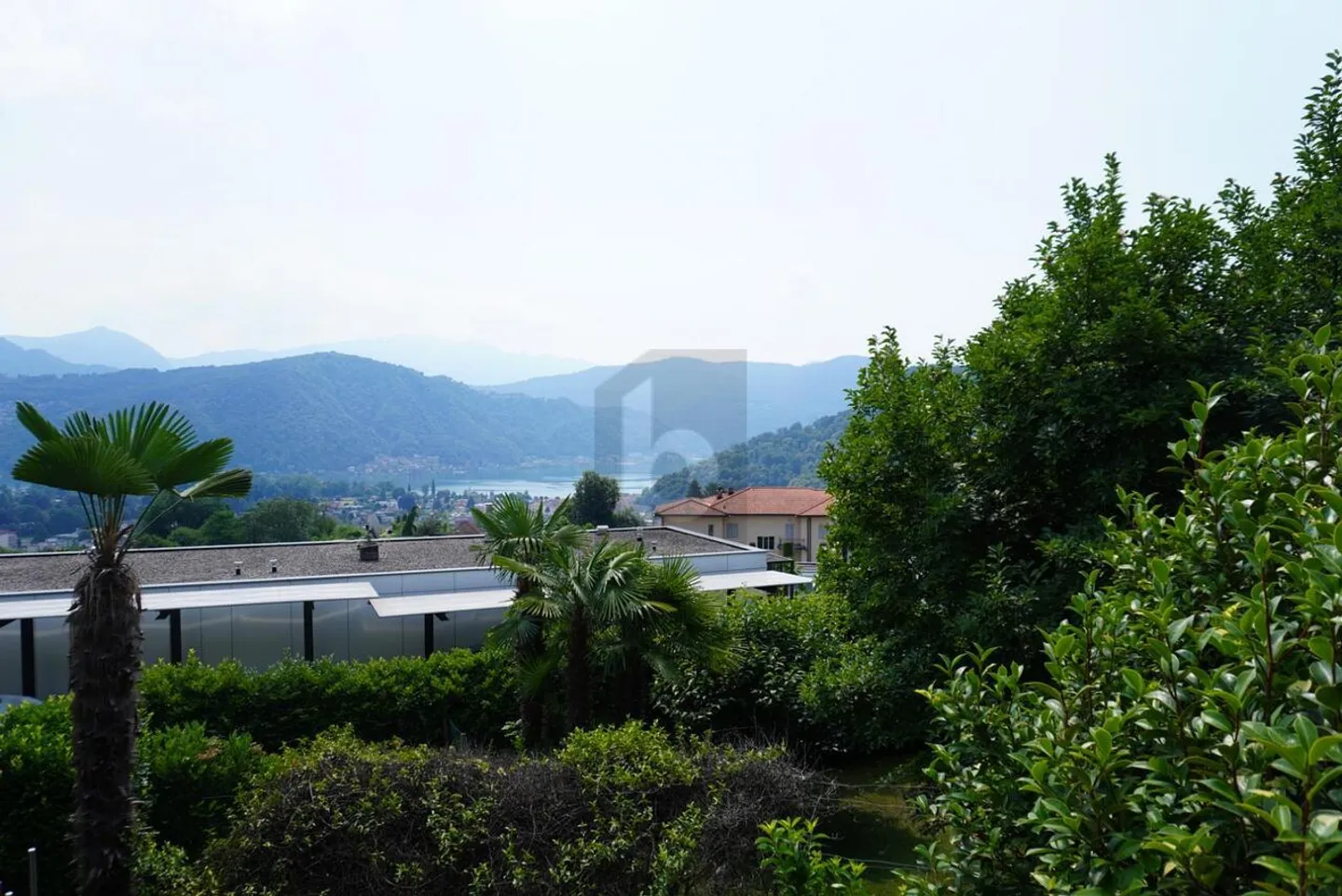 «CON GIARDINO E PISCINA» - Foto 2 di 6