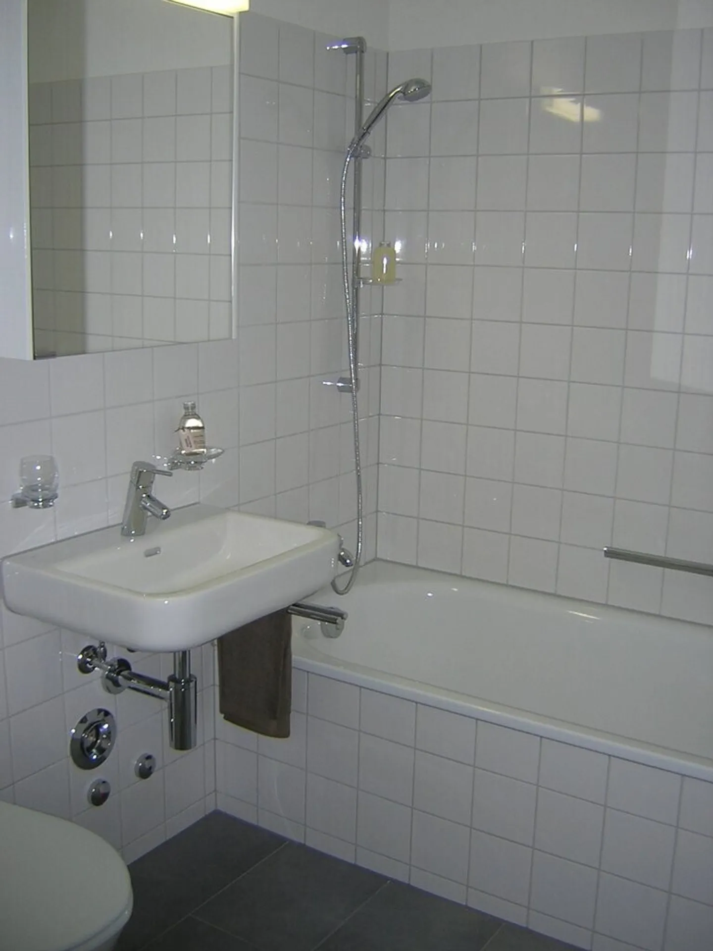 Urban Living in the Heart of Oerlikon - Photo 5 of 8