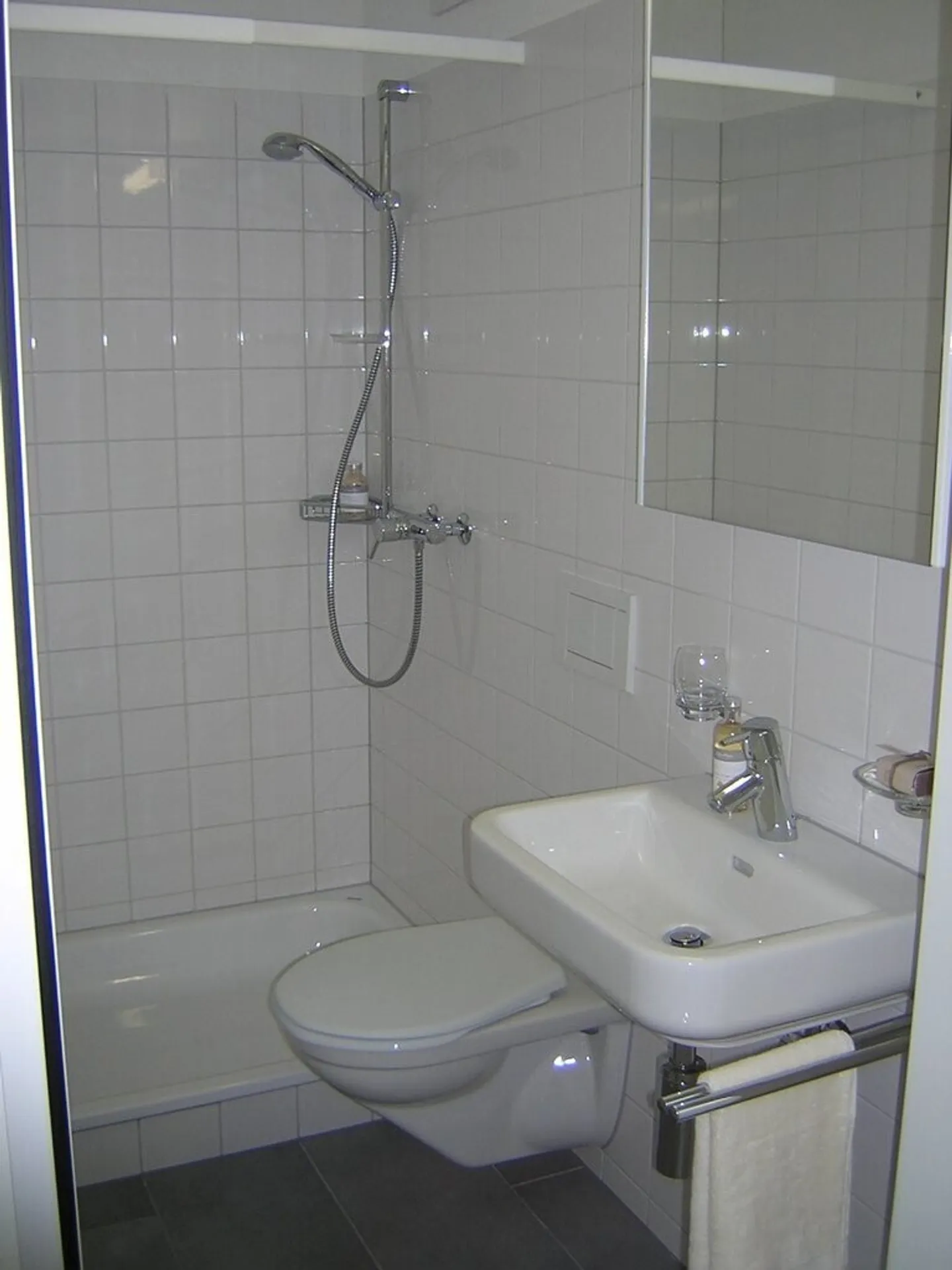 Urban Living in the Heart of Oerlikon - Photo 6 of 8