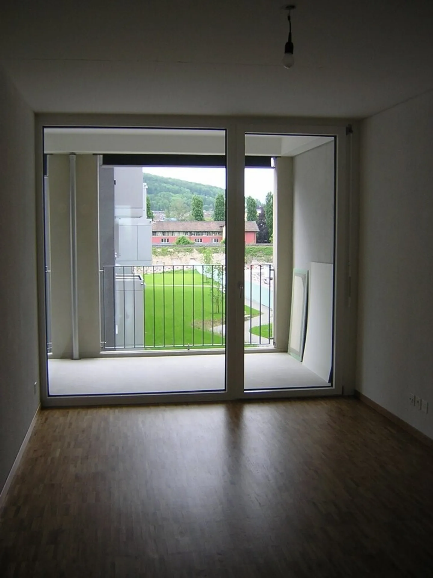 Urban Living in the Heart of Oerlikon - Photo 7 of 8
