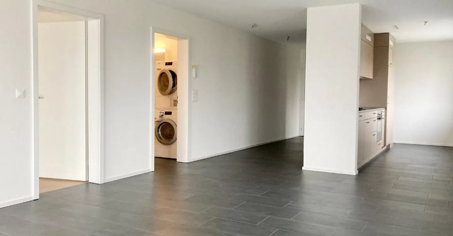 TO GRAB! 2.5 rooms - Photo 2 of 7