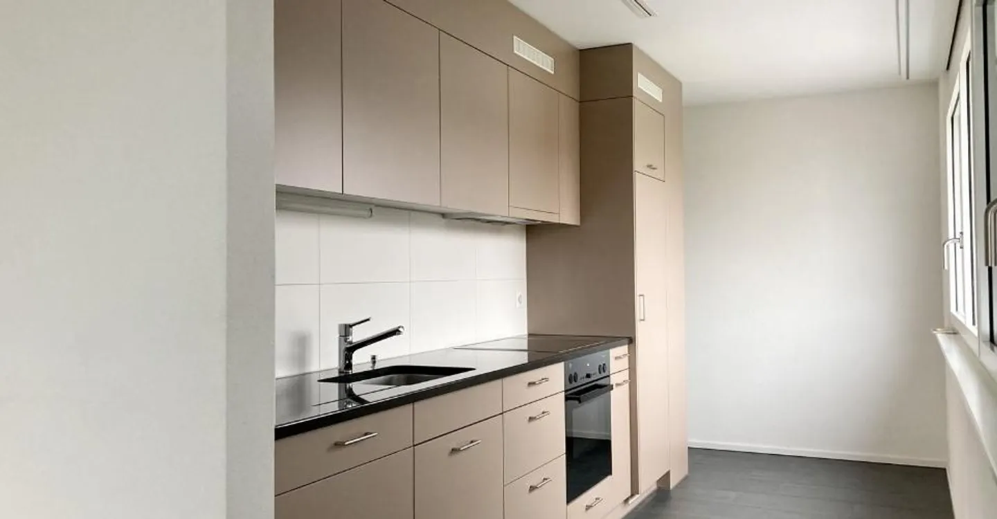 TO GRAB! 2.5 rooms - Photo 3 of 7
