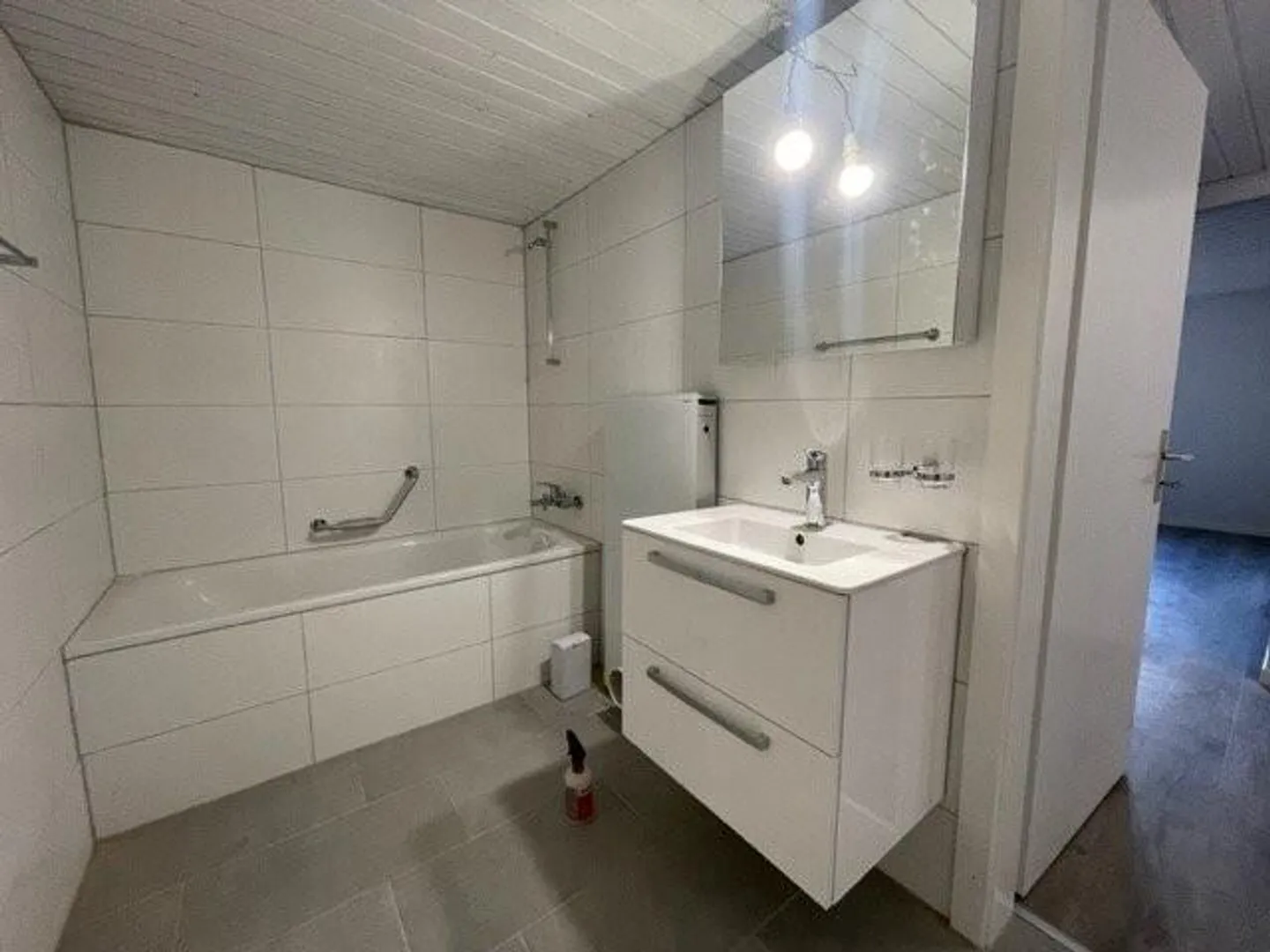 Completely renovated 3-room apartment - Photo 6 of 7