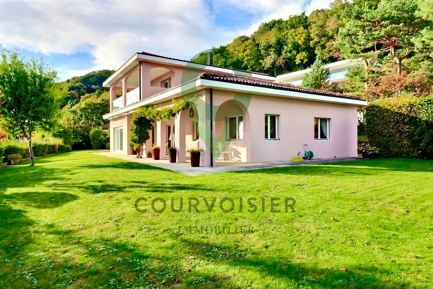 Charming Family Home with Lake View - Photo 4 of 11