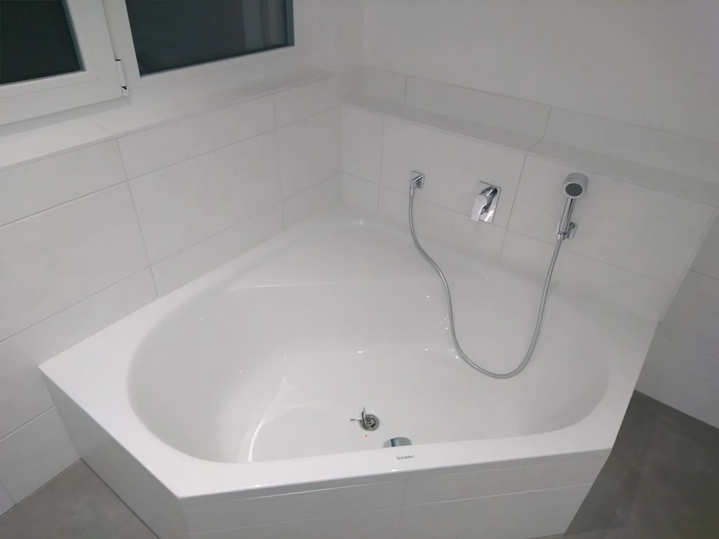 Exklusive 2.5-Zimmer-Wohnung (HP) gegenüber dem Zwinglihaus (möbliert) - Foto 3 von 21
