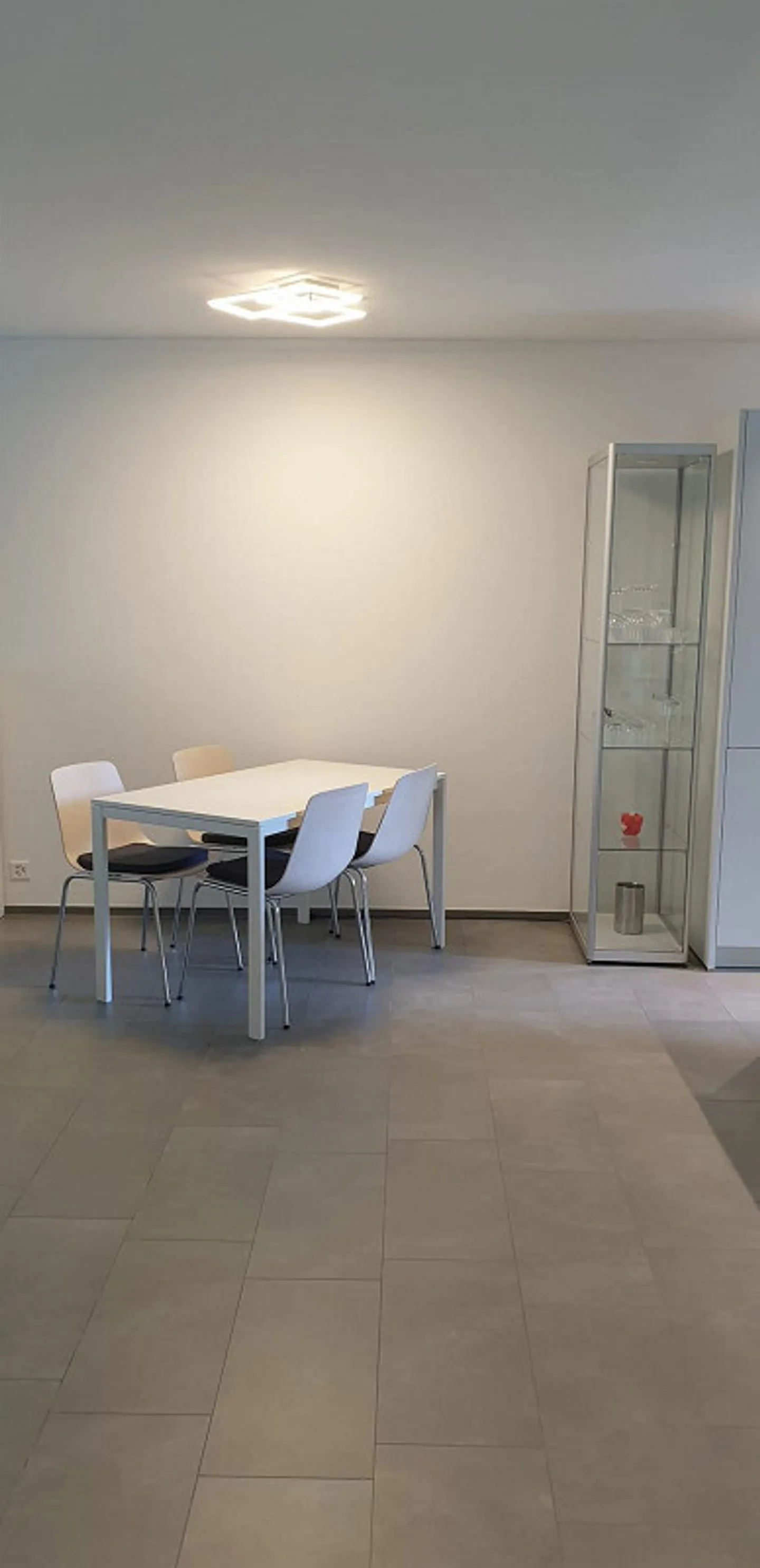 Exklusive 2.5-Zimmer-Wohnung (HP) gegenüber dem Zwinglihaus (möbliert) - Foto 8 von 21