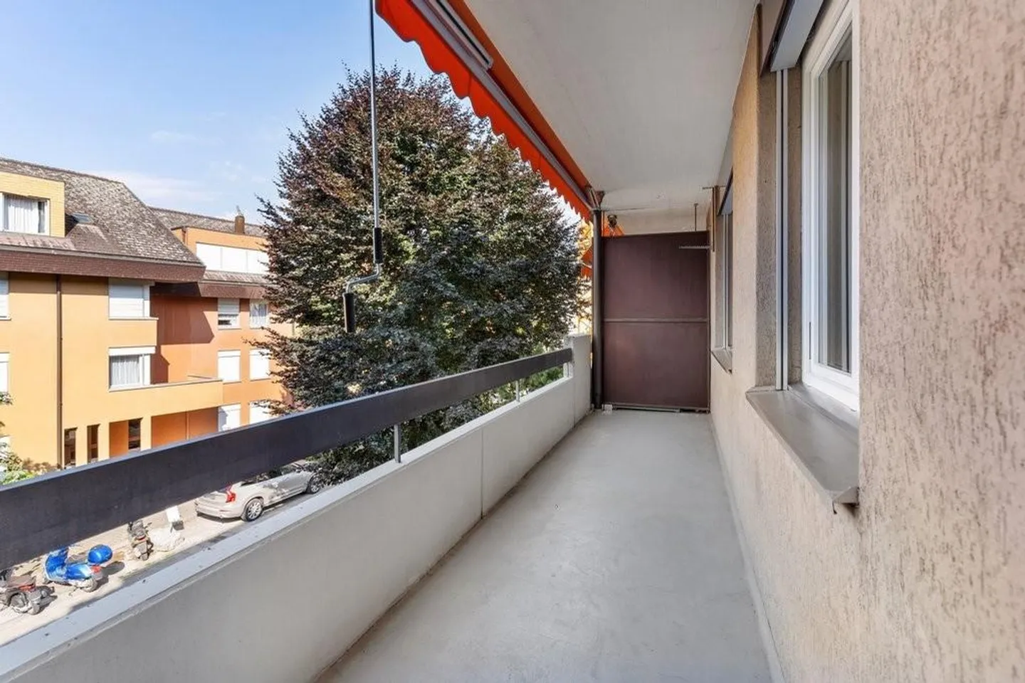 Appartamento in città, situato in posizione centrale, con balcone soleggiato - Foto 8 di 8