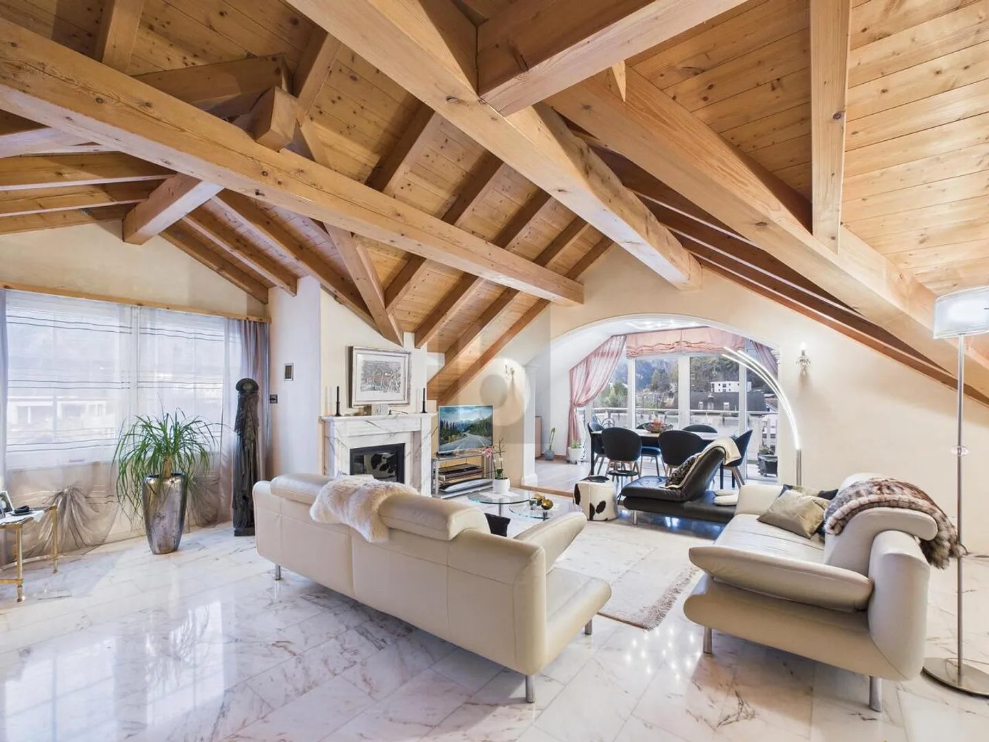 Charmante Dachgeschosswohnung - Foto 1 von 6