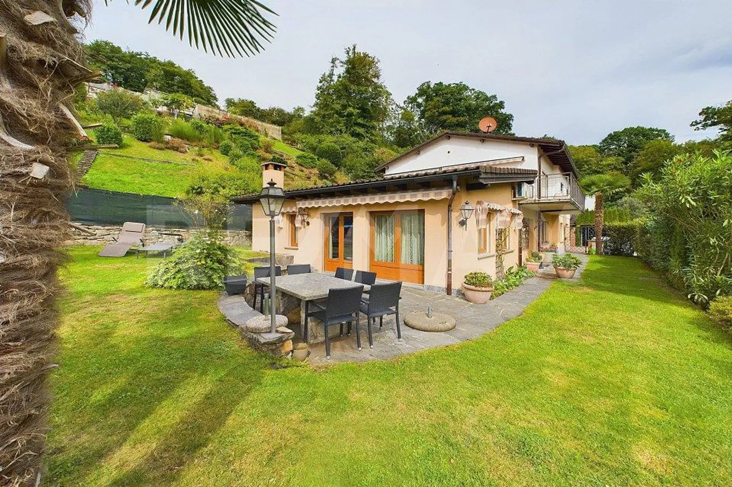 Rendimento Casa Bifamiliare Convertibile in Casa Unifamiliare - Foto 3 di 13