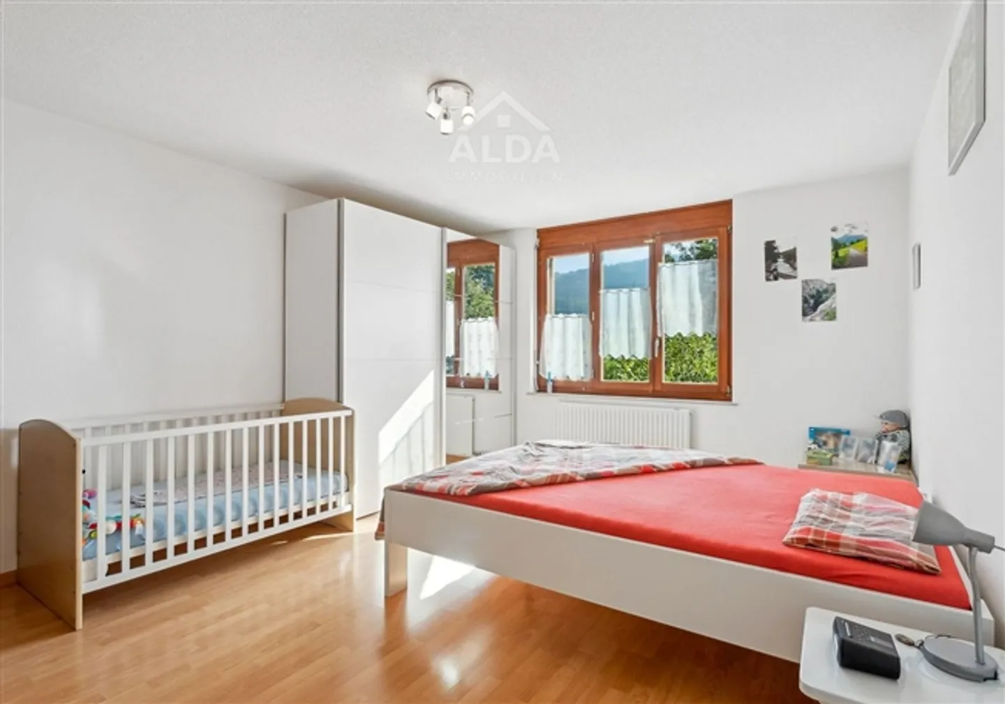 «Plasselb 3.5-Zi.-Wohnung mit einem atemberaubendem Panoramablick» - Foto 6 von 10