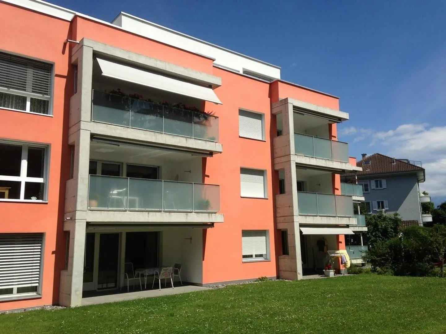 Moderno appartamento mansardato di 3 1/2 locali a Thun! - Foto 1 di 10