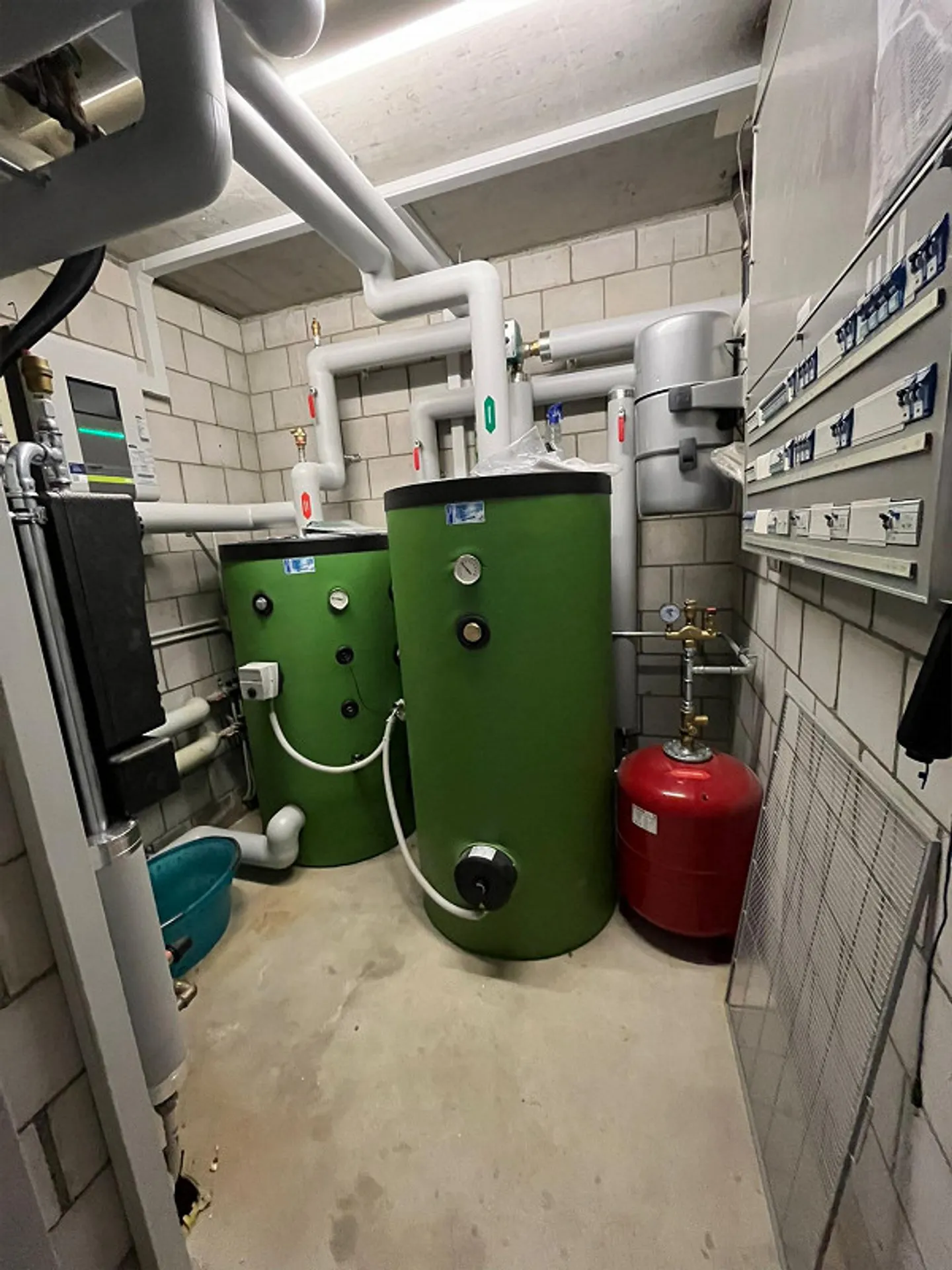 Modern single-family home in dream location with pool - Photo 19 of 26