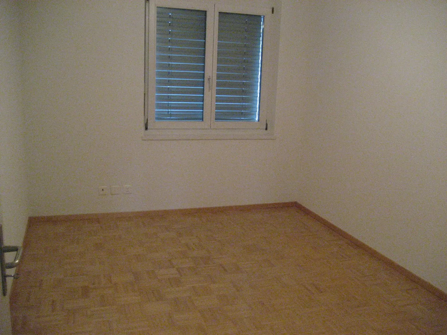 Appartement spacieux de 4,5 pièces incluant un box de garage + place de parking - Photo 10 sur 11