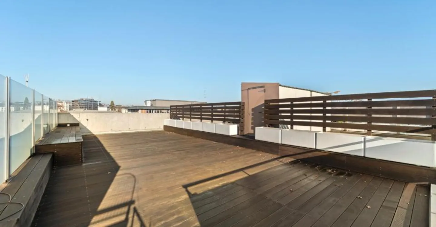 Attique Duplex avec Rooftop - Photo 11 sur 13