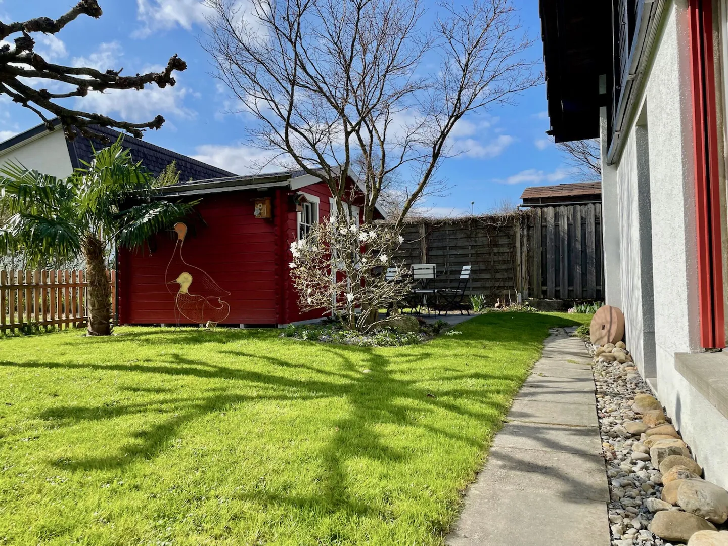 Casa indipendente e gestibile con giardino idilliaco - Foto 4 di 14