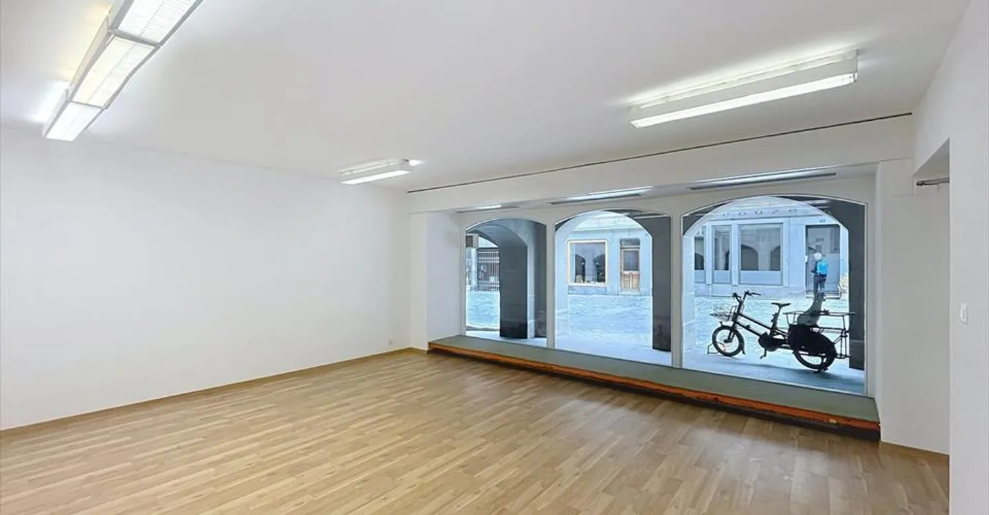 Immeuble mixte à louer - Photo 3 sur 7