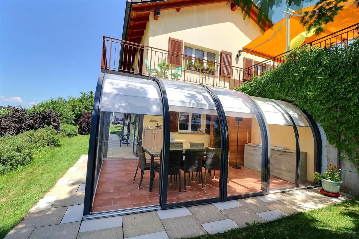 Charmantes Haus mit Solarpanelen - Foto 4 von 14