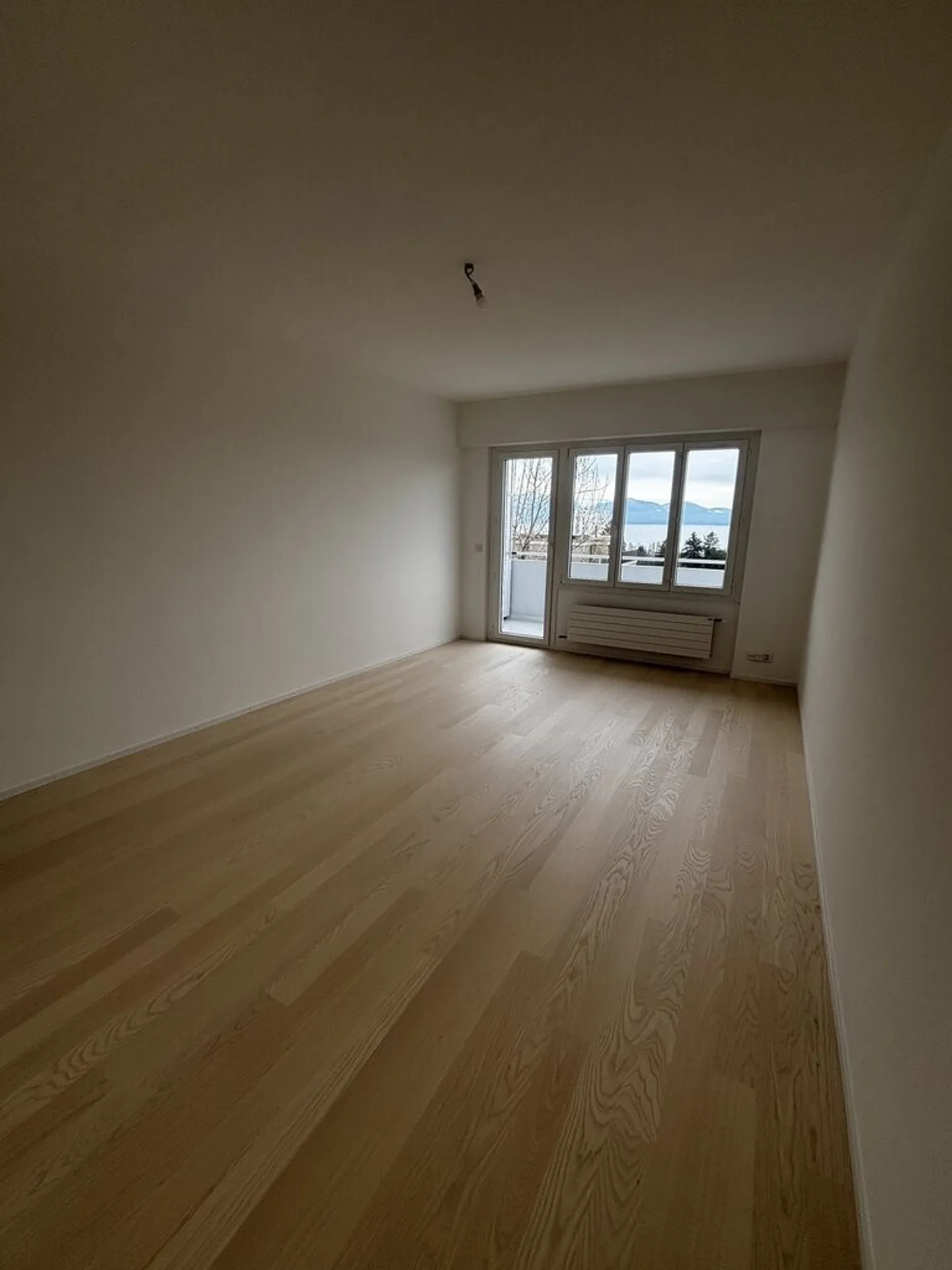 Bel appartement de 3,5 pièces à Lausanne avec vue dégagée - Photo 5 sur 8