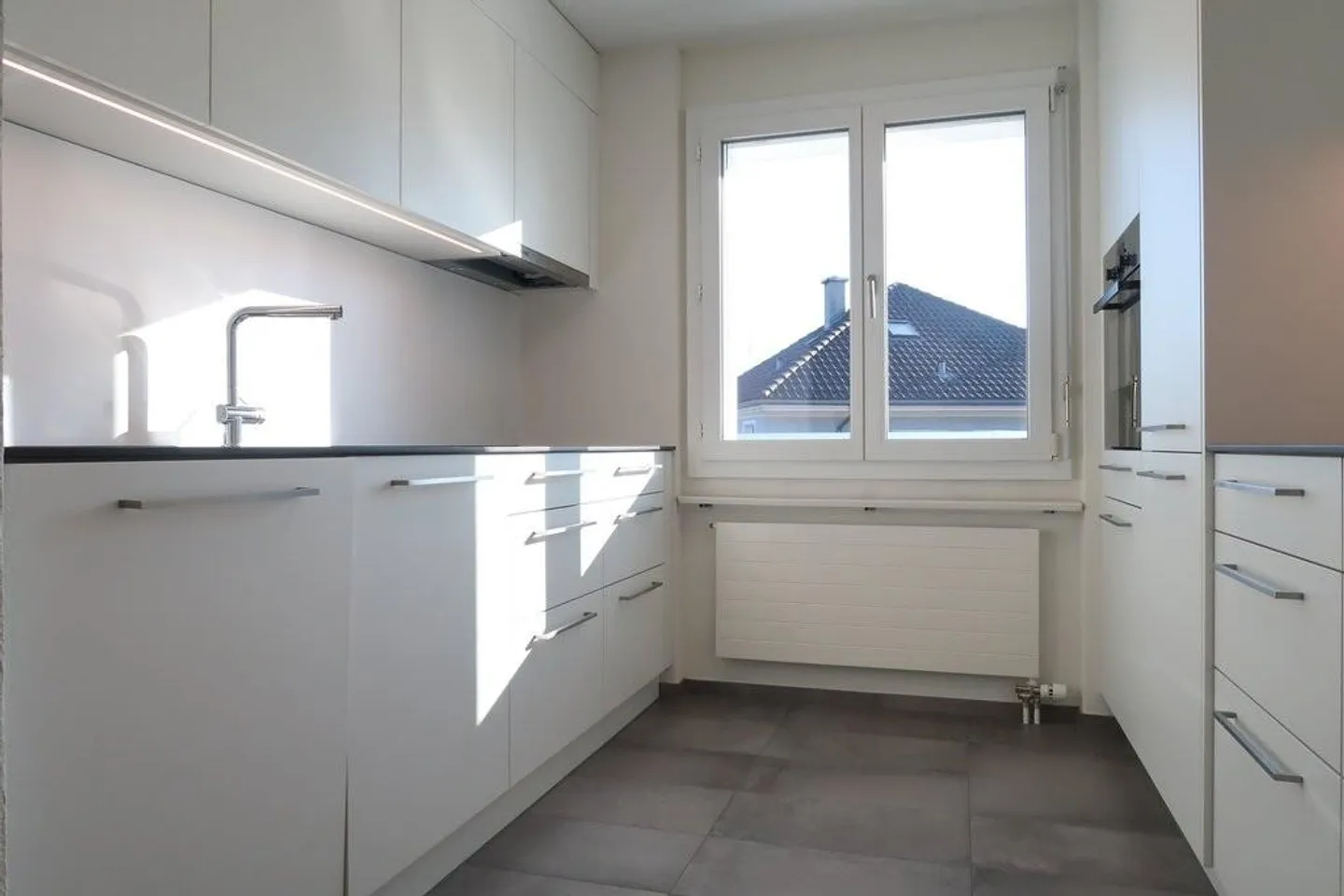 Moderno appartamento mansardato di 3 1/2 locali a Thun! - Foto 3 di 10