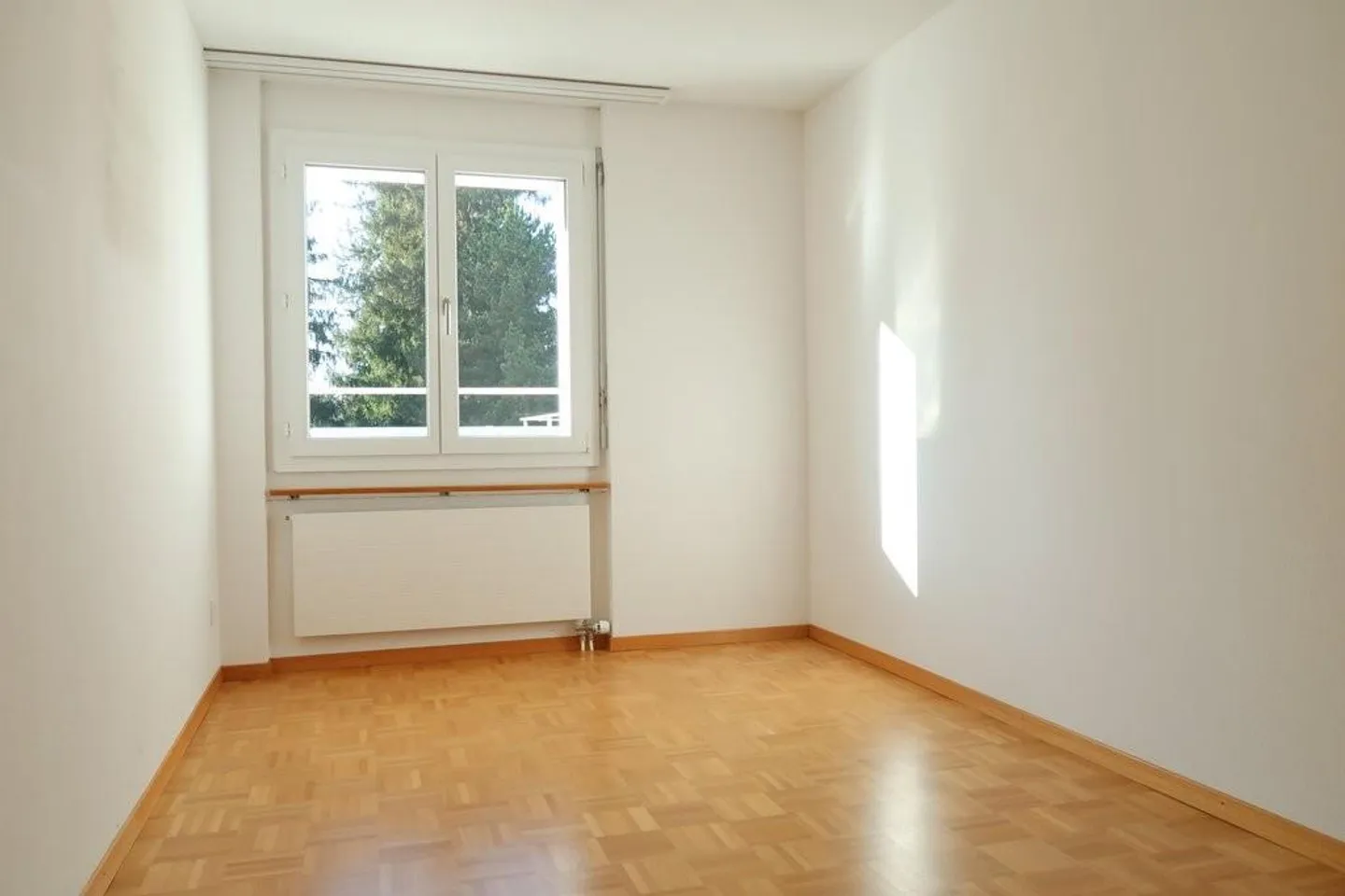 Moderno appartamento mansardato di 3 1/2 locali a Thun! - Foto 7 di 10