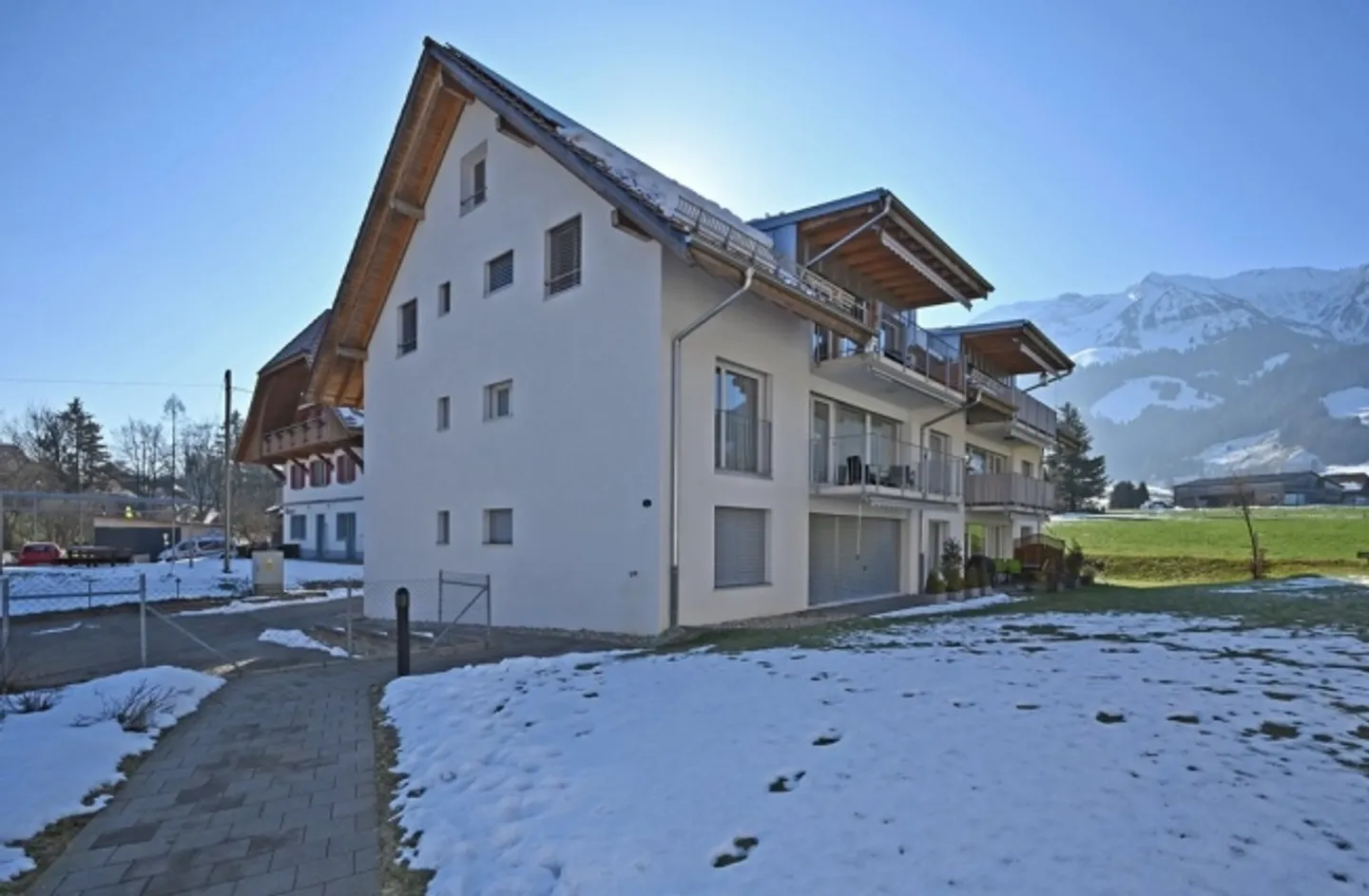 Duplex for rent - Photo 1 of 12