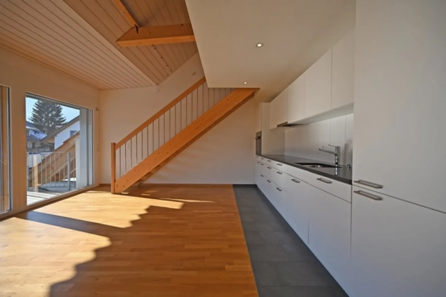 Duplex for rent - Photo 3 of 12