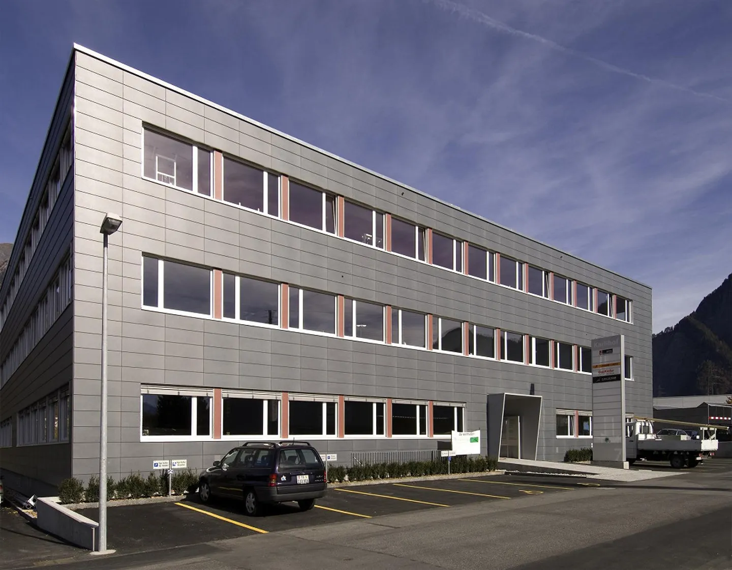 Spazio ufficio di 109 m2 - Foto 2 di 7