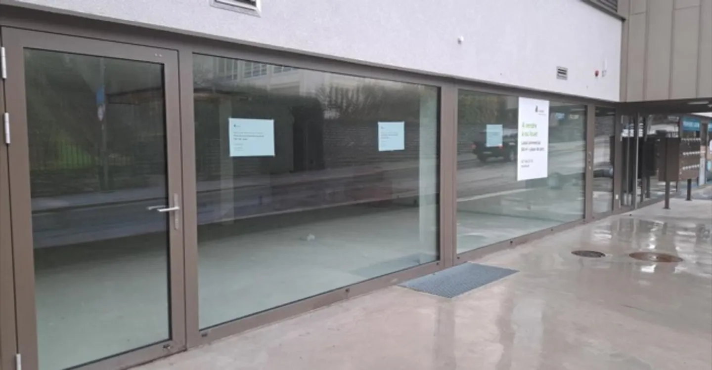 Immeuble mixte à louer - Photo 2 sur 8