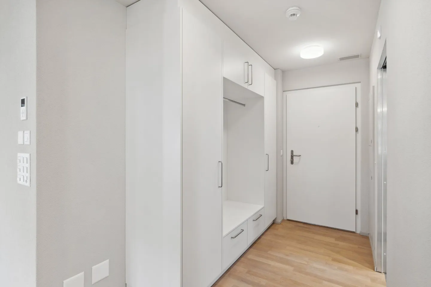 Age-appropriate residential studio for rent in Oberhofen - Photo 2 of 7