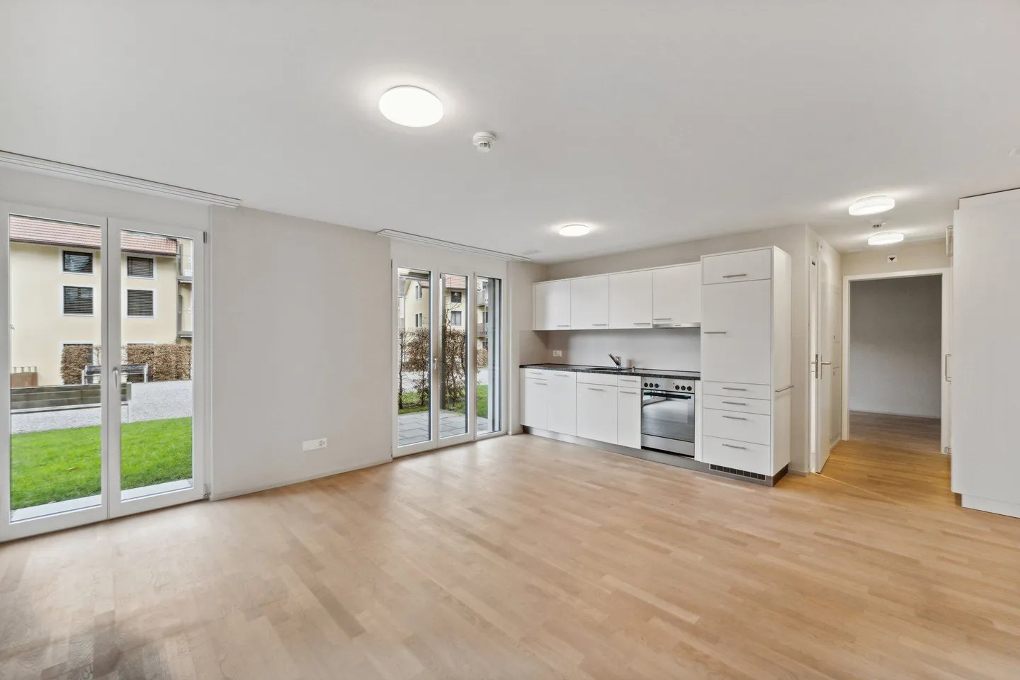 Age-appropriate residential studio for rent in Oberhofen - Photo 3 of 7