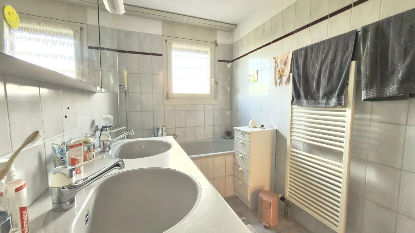 Spacious Penthouse Apartment with Privacy, View & Additional Rooms - Villmergen - Photo 21 of 28