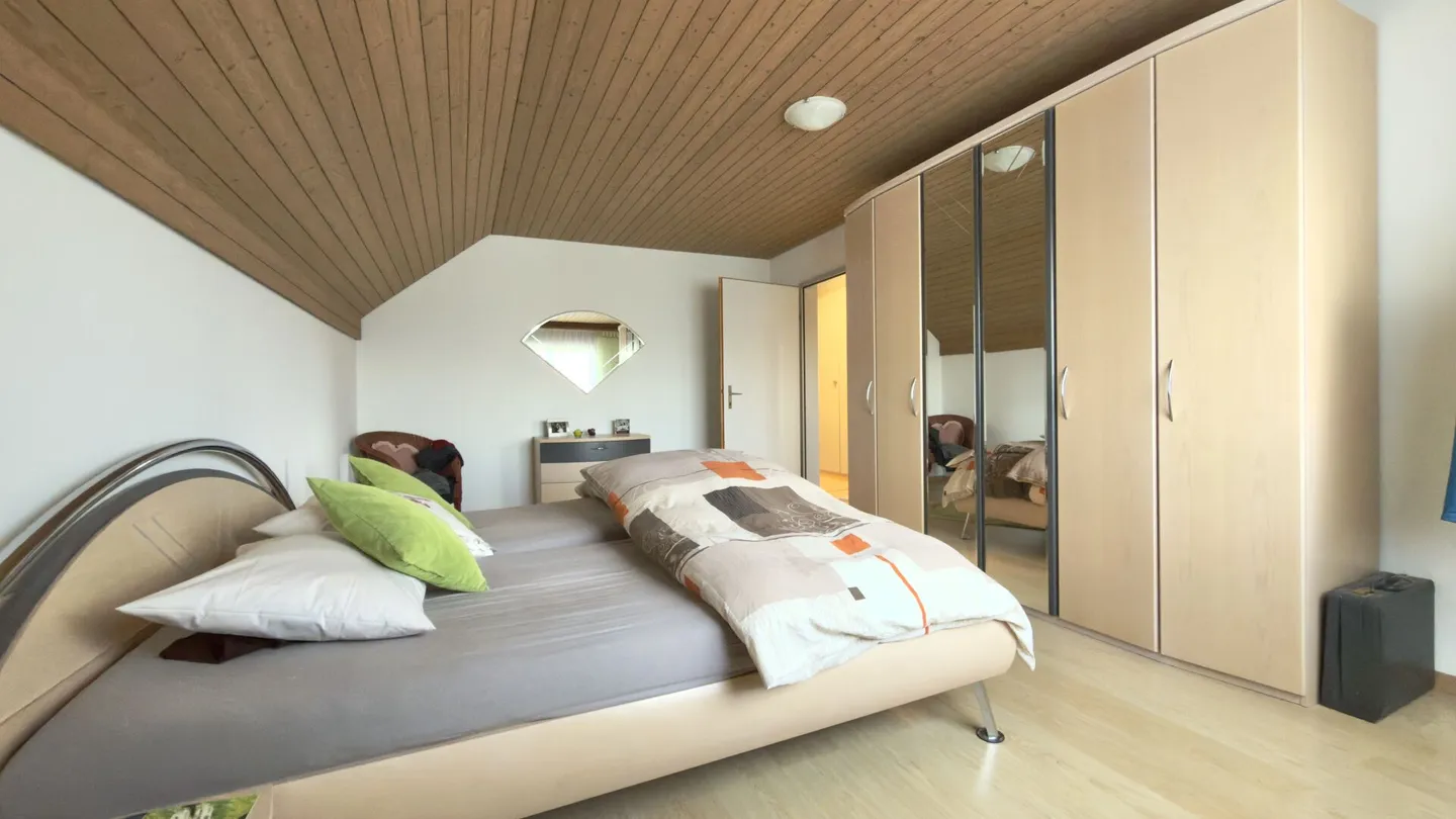 Spacious Penthouse Apartment with Privacy, View & Additional Rooms - Villmergen - Photo 22 of 28