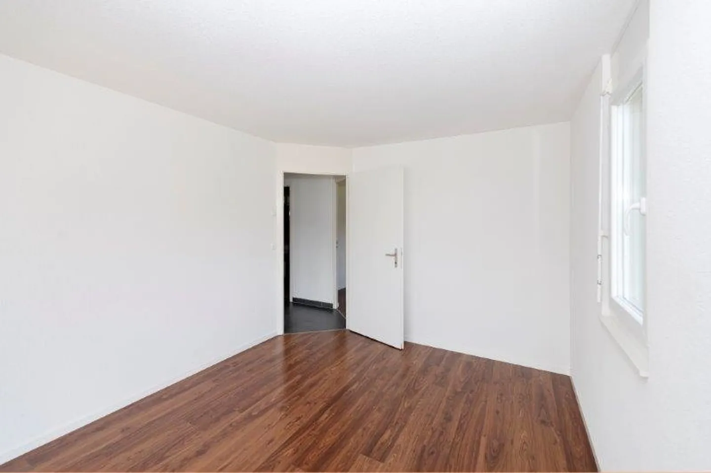 Bright 3.5-Room Apartment - Photo 5 of 11