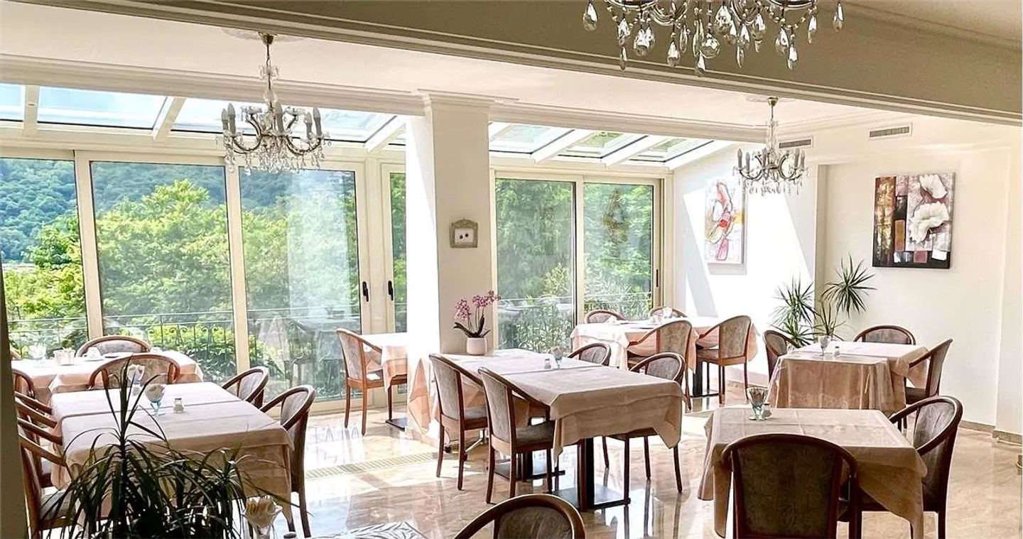 Villa del Sole - Exclusive real estate complex with lake view, swimming pool - Photo 8 of 13