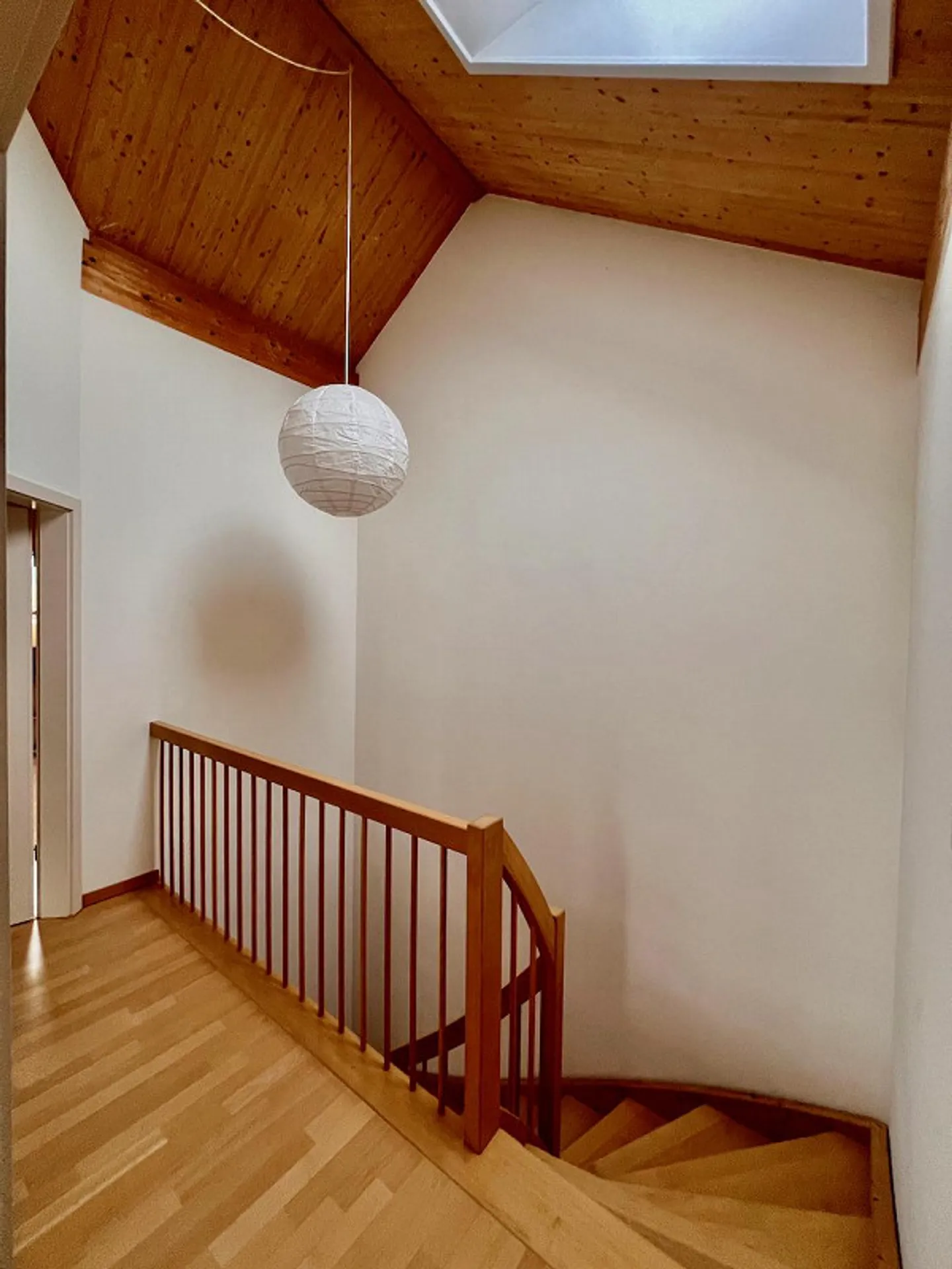 Wohnen am Stadtrand von Winterthur im grosszügigen Reiheneckhaus - Foto 7 von 12