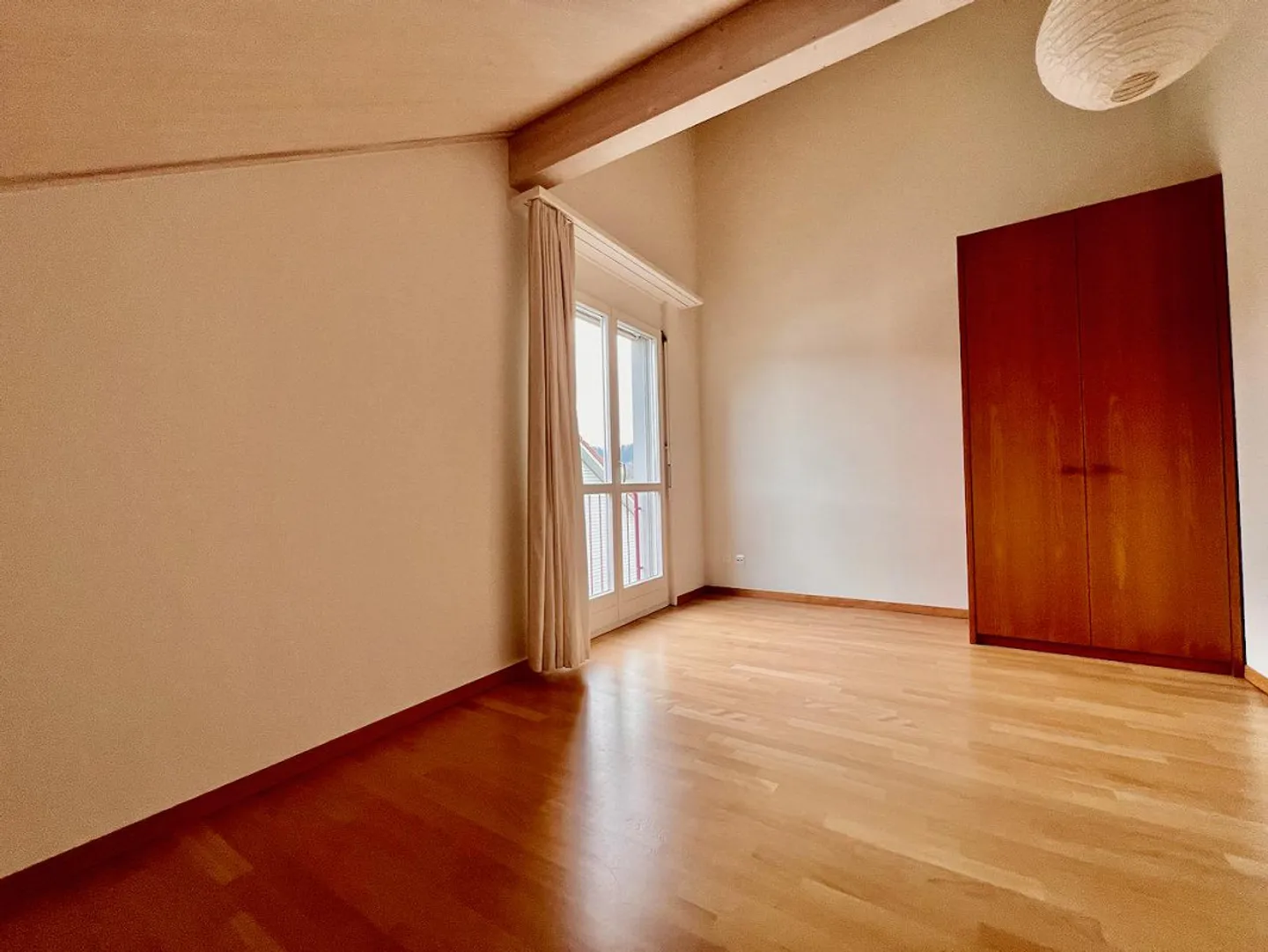 Wohnen am Stadtrand von Winterthur im grosszügigen Reiheneckhaus - Foto 9 von 12