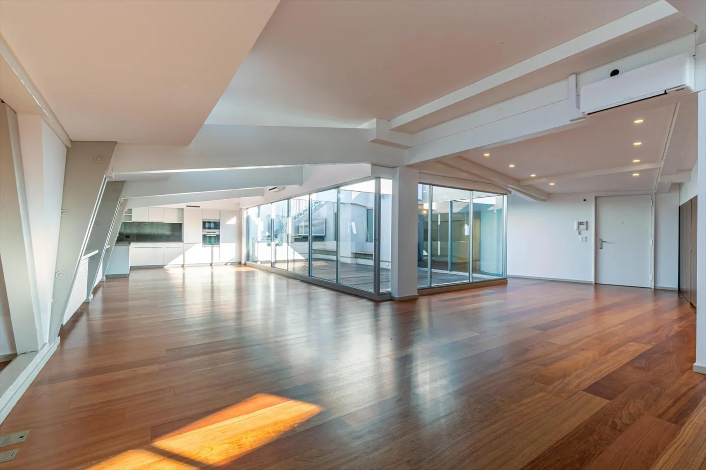 Loft 4.5 pièces - Photo 1 sur 12