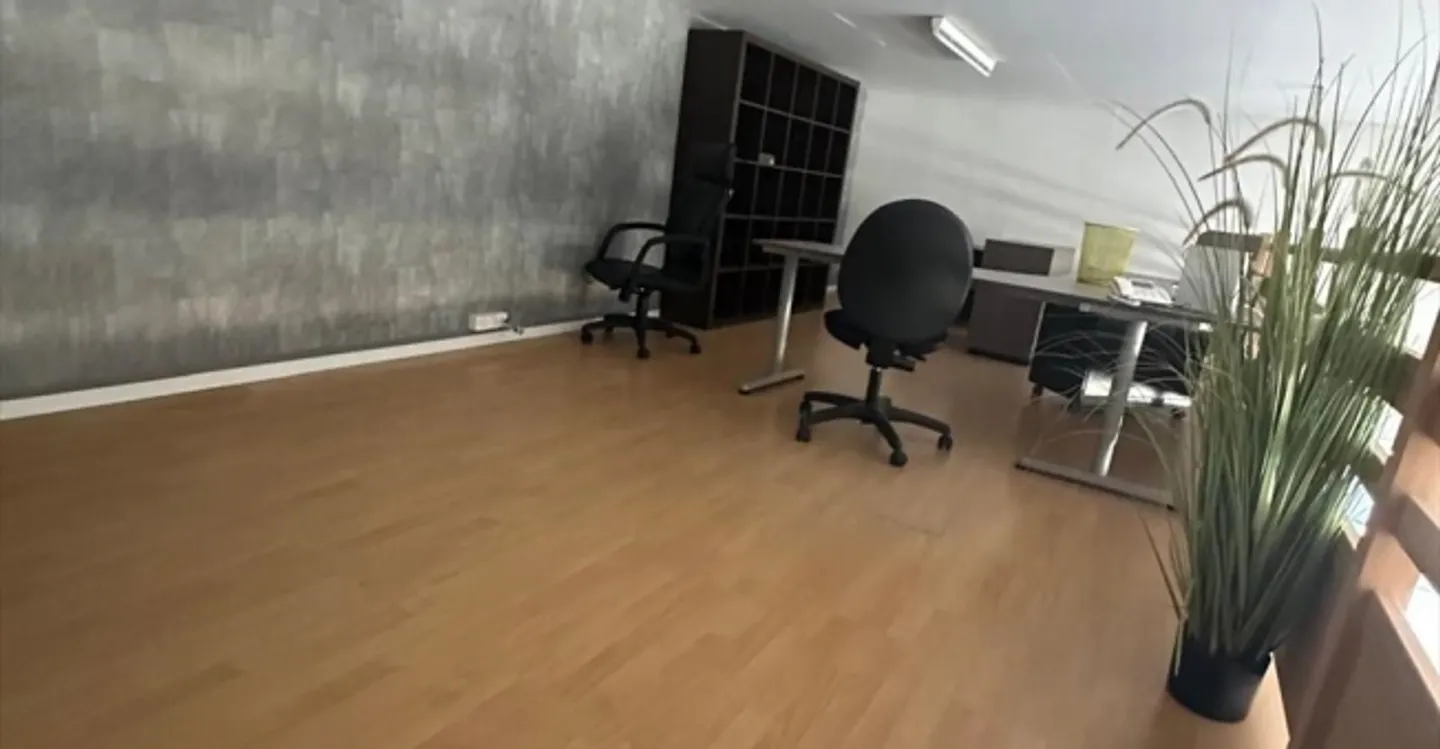 Immeuble mixte à louer - Photo 3 sur 3