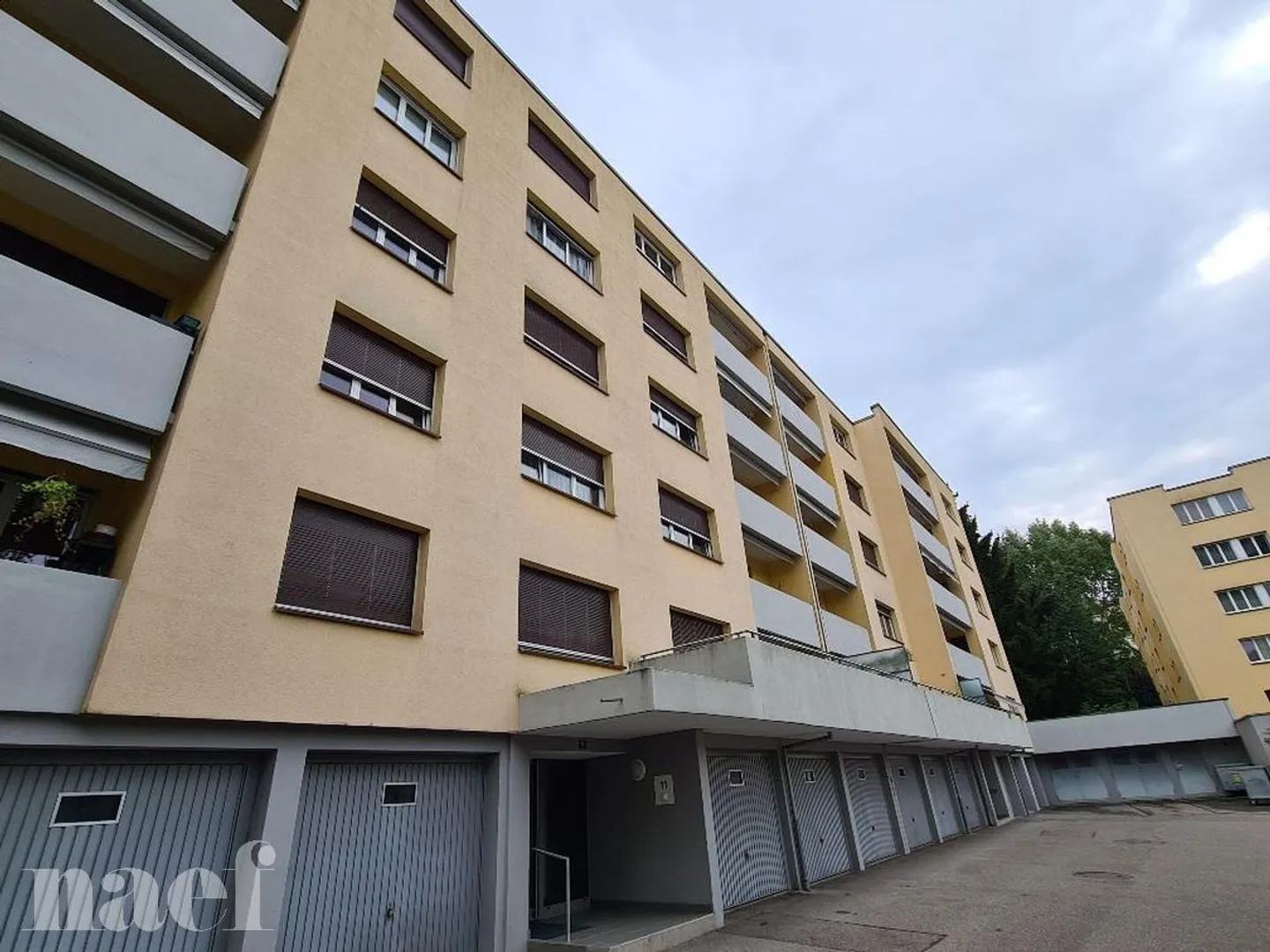 Gemütliche 4-Zimmer-Wohnung im dritten Stock in Fribourg! - Foto 1 von 8