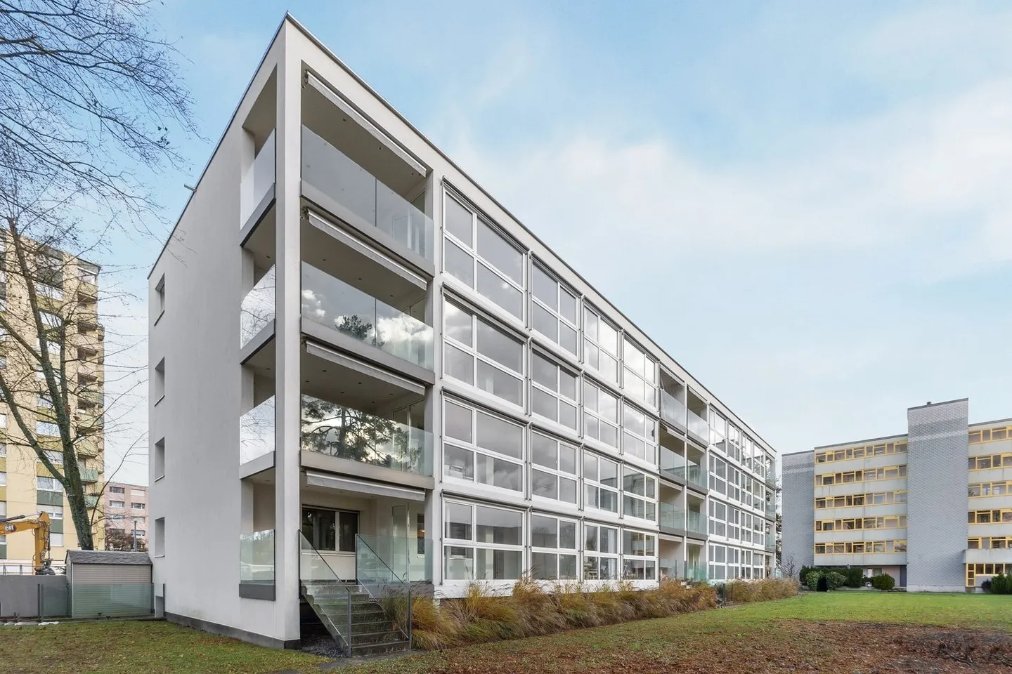 Appartamenti completamente ristrutturati con giardino d'inverno e balcone - Foto 2 di 12