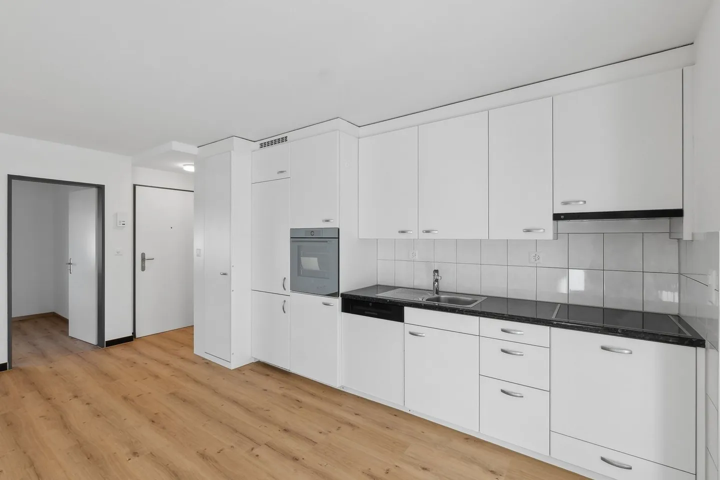 Appartamenti completamente ristrutturati con giardino d'inverno e balcone - Foto 6 di 12