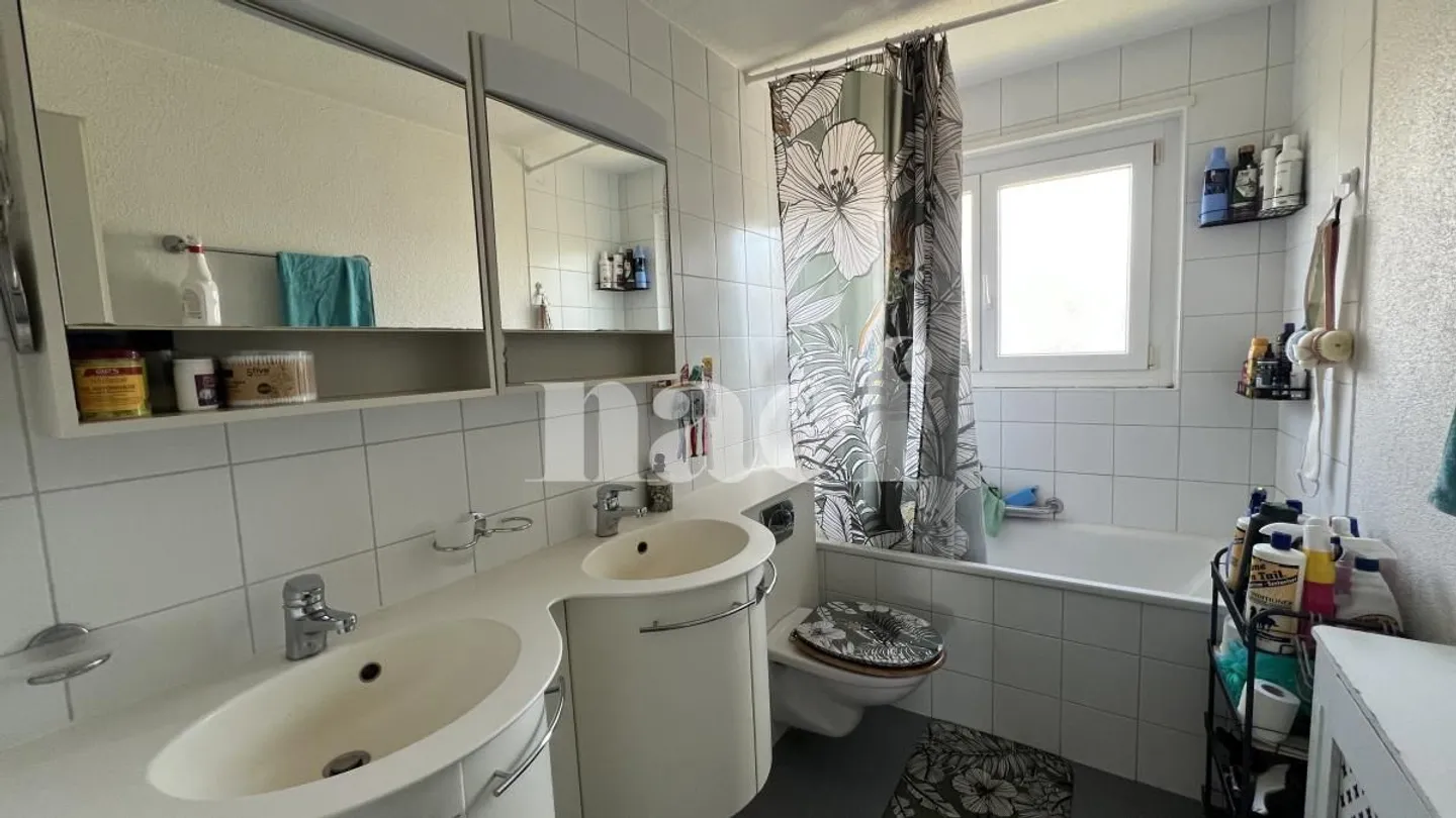 Gemütliche 4-Zimmer-Wohnung im dritten Stock in Fribourg! - Foto 4 von 8